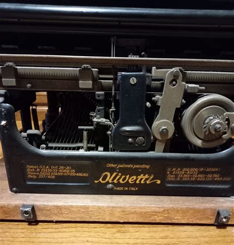 Macchina da scrivere OLIVETTI M20 FUNZIONANTE made in .